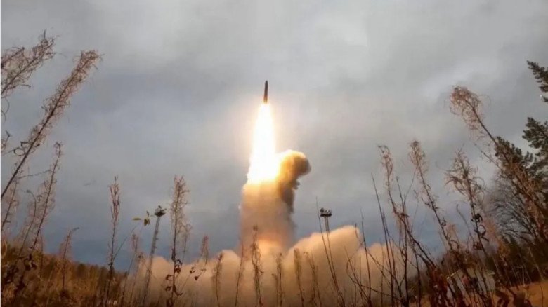 ট্রাম্প-পুতিন বৈঠক স্থগিতের পরপরই রাশিয়ার সামরিক শক্তির প্রদ