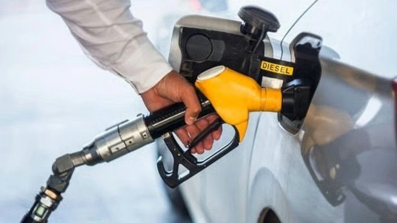 মার্কিন নিষেধাজ্ঞায় রুশ তেল কোম্পানির ওপর চাপ, বিশ্ববাজারে ত