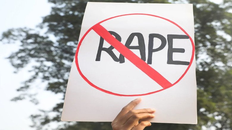 নবাবগঞ্জে এক মাদ্রাসার ৫ শিশুকে ধর্ষণের অভিযোগ, পলাতক শিক্ষক